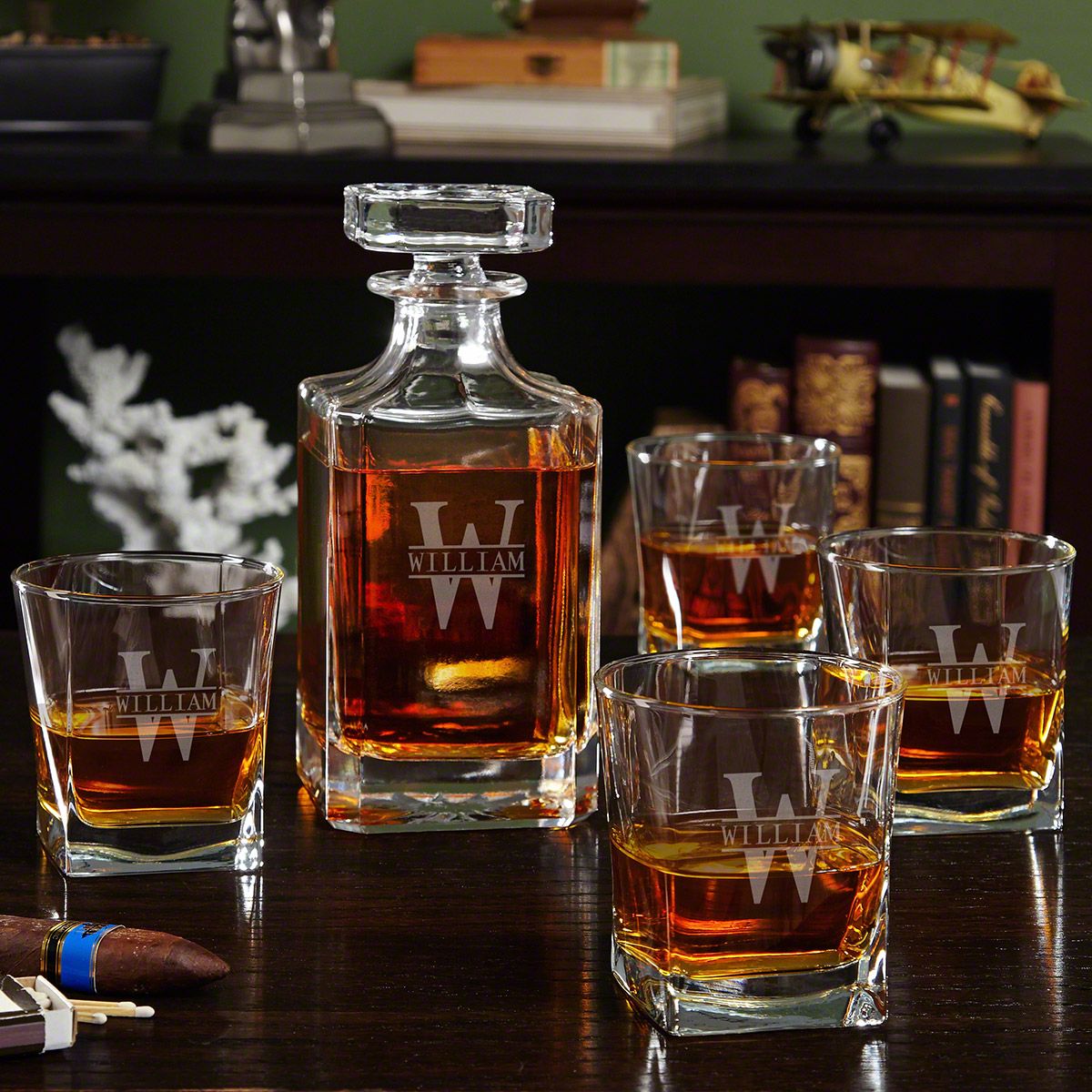 Onaangeroerd Midden van mening zijn Oakmont Etched Whiskey Decanter Set with Square Rocks Glasses