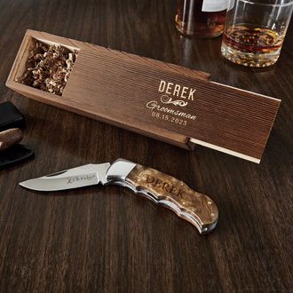 https://images.homewetbar.com/media/catalog/product/c/l/classic-groomsman-gentleman_s-knife-with-engraved-gift-box_p_9592.jpg?store=default&image-type=image&tr=w-330