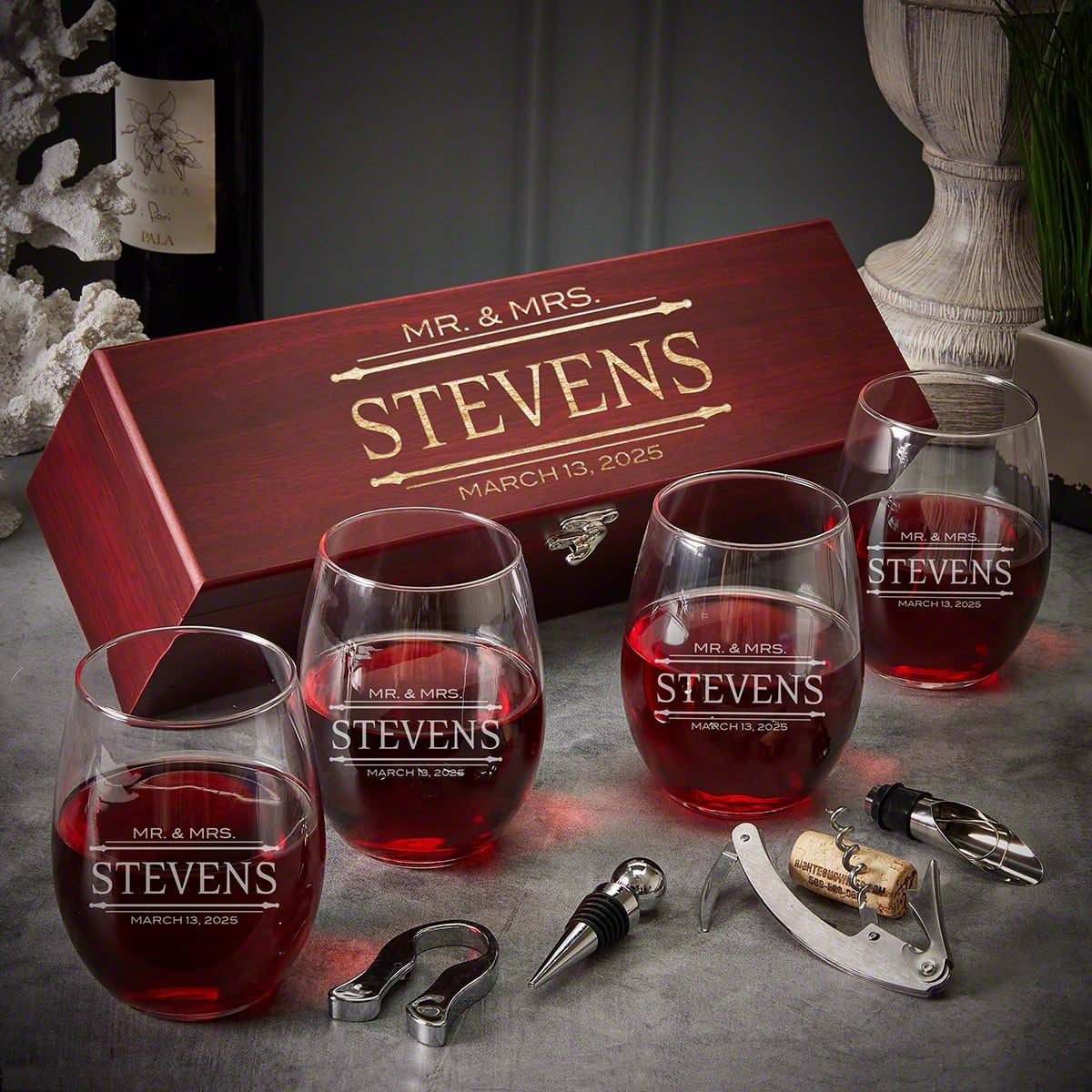 https://images.homewetbar.com/media/catalog/product/e/n/engraved-rose-wood-box-and-stemless-wine-glasses-stanford-p-10785.jpg?store=default&image-type=image