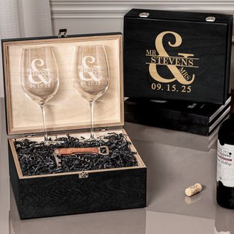 https://images.homewetbar.com/media/catalog/product/e/n/engraved-wine-gift-box-set-love-and-marriage-s-9656.jpg?store=default&image-type=image&tr=w-330