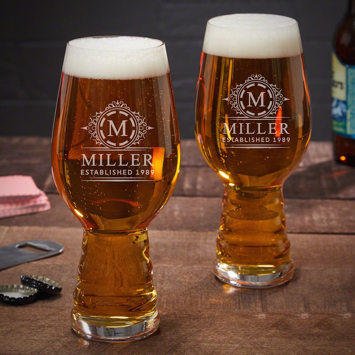 https://images.homewetbar.com/media/catalog/product/h/a/hamilton-personalized-ipa-glass_-set-of-2-p_10400.jpg?store=default&image-type=image