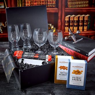https://images.homewetbar.com/media/catalog/product/u/l/ultra-rare-custom-luxury-10-pc-gifts-for-beer-lovers-s_10124.jpg?store=default&image-type=image&tr=w-330