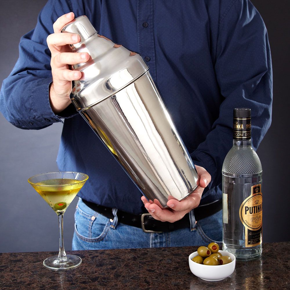 página junto a adiós Sasquatch 110oz Extremely Large Cocktail Shaker